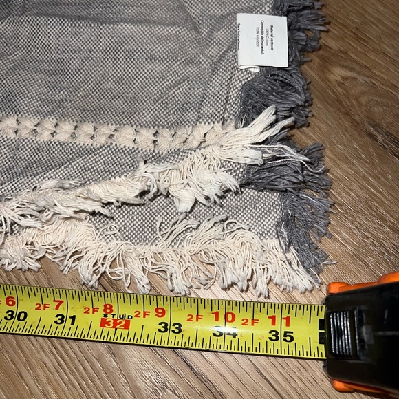 Table Runner - Picture 3 of 5